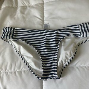 Vineyard vines X target swimsuit bottom SIZE LARGE